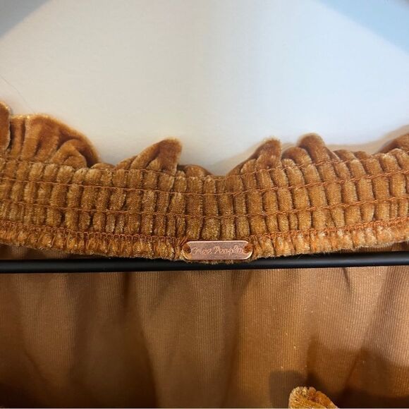 NWT Free People Terese Velvet Top in Pumpkin Pie | size XS - Picture 6 of 9